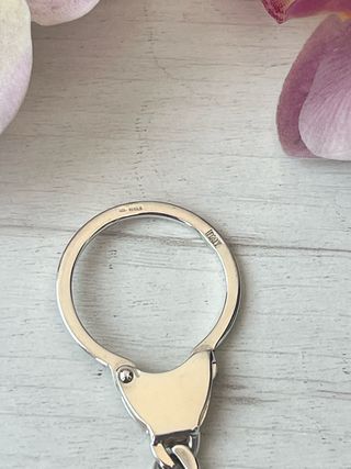 Plata de Ley 925 ml .   Llavero Balón de Fútbol.