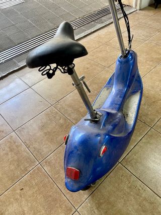 Patinete Eléctrico "Scooty" 24V Antiguo Mal Estado