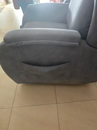Butaca reclinable gris tela