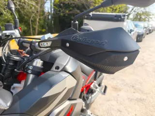 Aprilia Tuareg 660 Negra/Roja