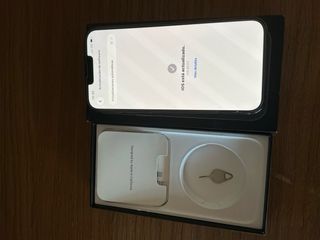 iPhone 13 Pro max con su caja original , cargador