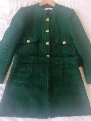 Traje Zara Chaqueta y Falda Verde
