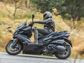 KYMCO XCITING VS 400 CC (Nueva)