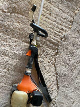 Desbrozadora de gasolina con arnés