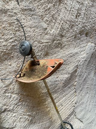 Desbrozadora de gasolina con arnés