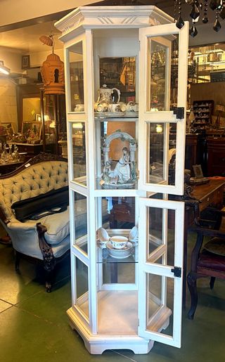 Vitrina Blanca Hexagonal Cristal y Madera