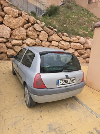 Renault Clio 2002