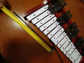 Xilófono con baquetas