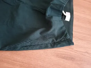 Pantalón chino H&M verde