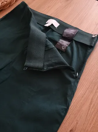 Pantalón chino H&M verde