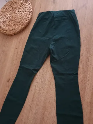Pantalón chino H&M verde