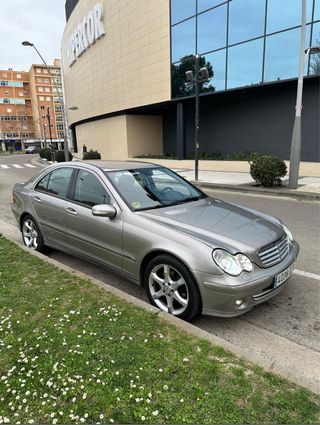 Mercedes-Benz Clase C 2006