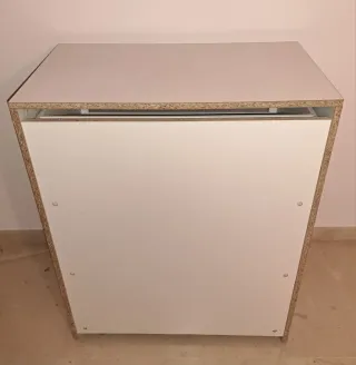 Cajonera blanca con 3 cajones
