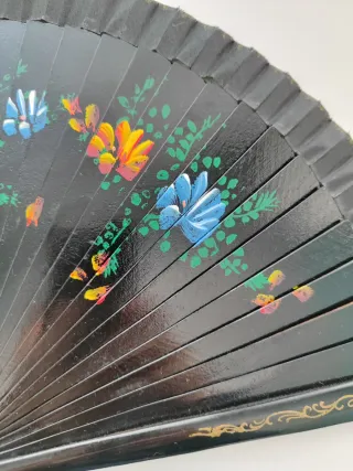 Abanico español pintado a mano