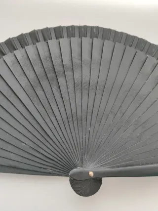 Abanico español pintado a mano