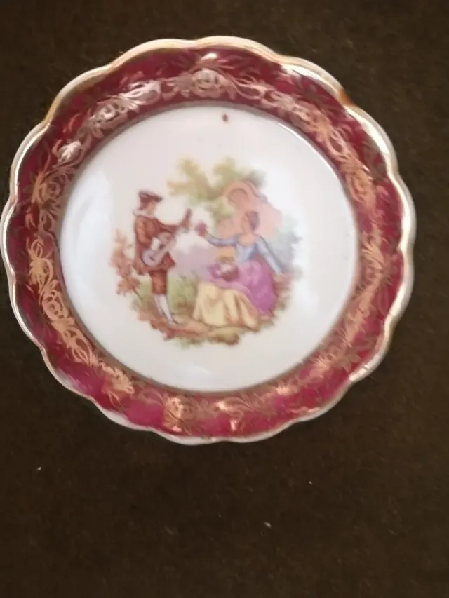 Antiguo Marco dorado  con 4 platos florales de por