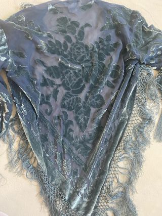 Blusa fiesta con flecos y estampado floral