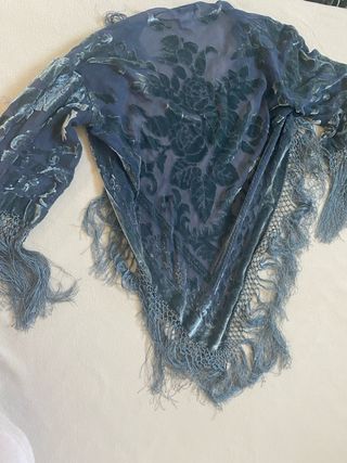 Blusa fiesta con flecos y estampado floral