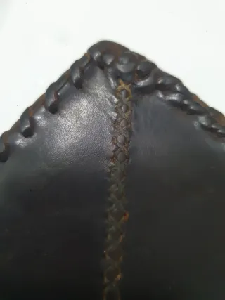 Cartera de cuero hecha a mano