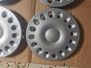 Tapacubos Seat (Set de 4)