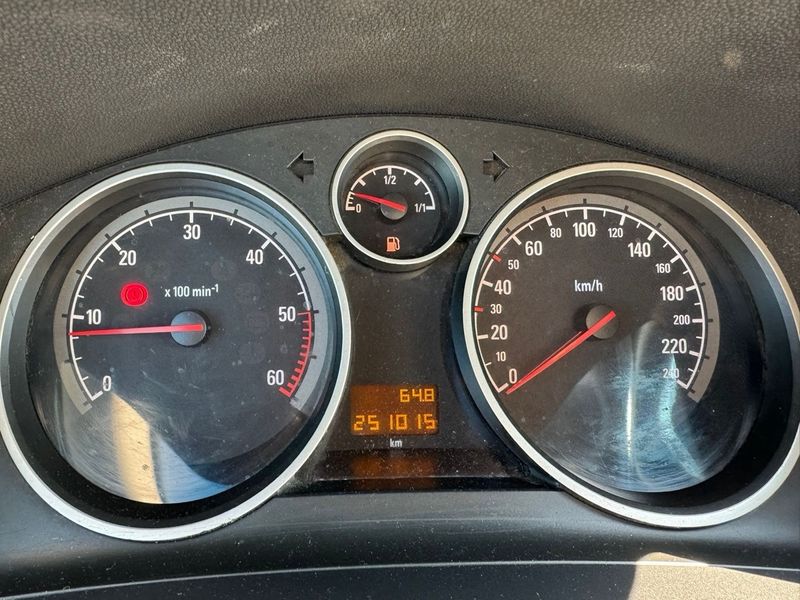 Opel Zafira 2005, foto 11