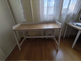 Mesa de escritorio u ordenador en madera-blanco.