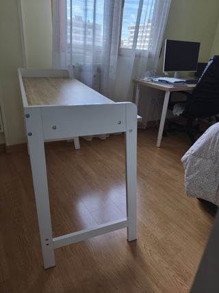 Mesa de escritorio u ordenador en madera-blanco.