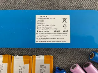 Lotto di 5 batterie JETECH litio-ione