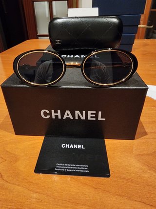 Gafas de Sol Chanel Ovaladas Negro/Dorado