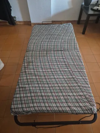 Cama Plegable Metálica con Somier