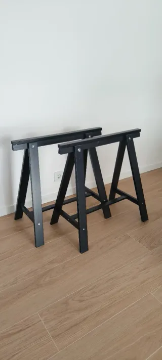 Par de caballetes IKEA negros