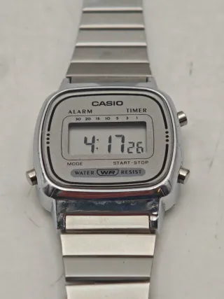 Orologio Casio LA-670WE Donna Vintage Argento