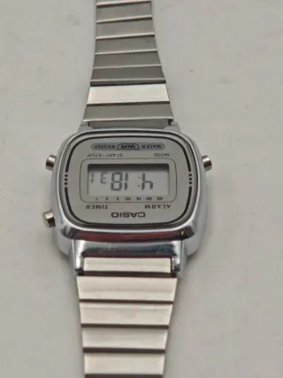 Orologio Casio LA-670WE Donna Vintage Argento