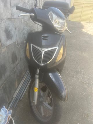 Honda SH 125 Scooter Negra