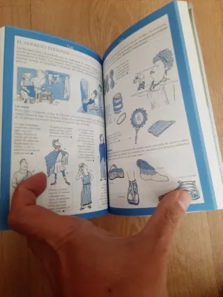 Diccionario español-latín SM