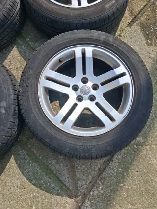 4 Llantas Chrysler 225/60R18 100H