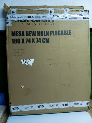 Mesa picnic plegable en resina 180x74x74 cm