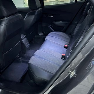 Peugeot 2008 Allure Pack Puretech 130 S&S BVM6