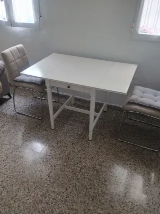 Mesa desplegable IKEA blanca