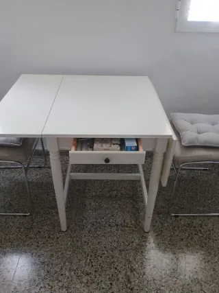 Mesa desplegable IKEA blanca