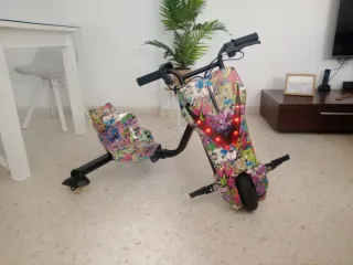 Patinete eléctrico drift graffiti