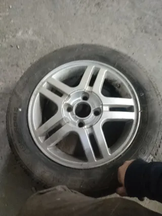 Llanta Ford Focus