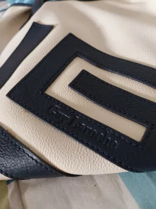 Bolso Piel Guy Laroche Blanco y Azul