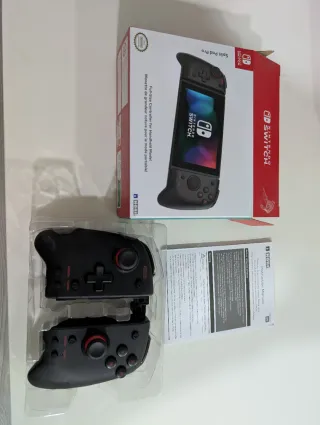 Nintendo Switch OLED + Mando Pro + Hori Split Pad