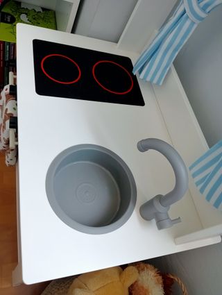 Cocinita de juguete Ikea con accesorios