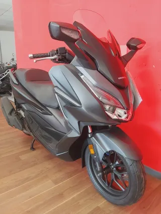 Honda Forza 125 Maxi Scooter Negra/Gris