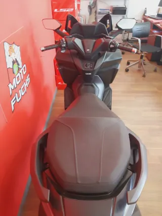 Honda Forza 125 Maxi Scooter Negra/Gris