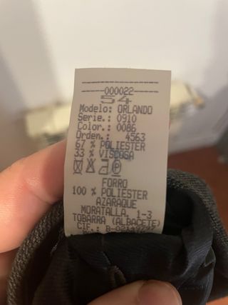 Americana Azaraque Negra/grisacea