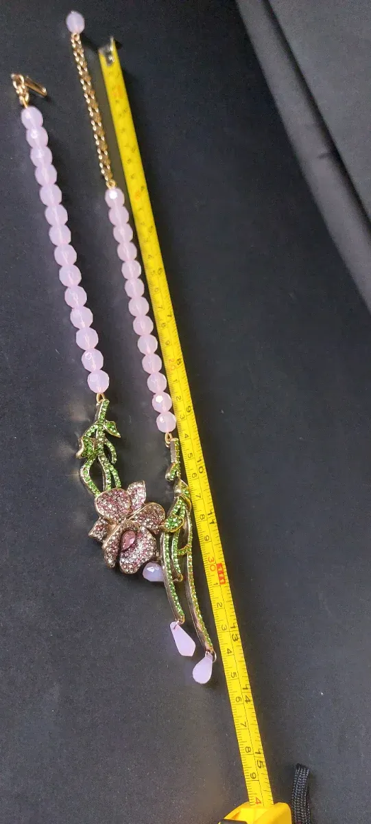 Collar Heidi Daus Flor Rosa y Hojas Verdes