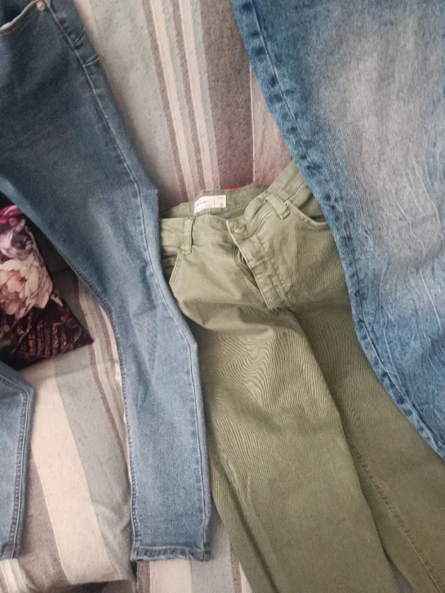 Lote 3 Pantalones Bershka y Pull&Bear.